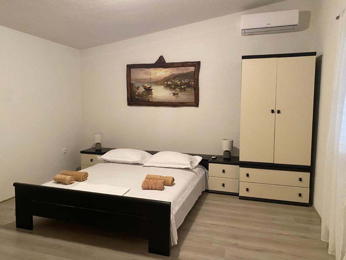 Summer Breeze Baska Voda Luaran gambar